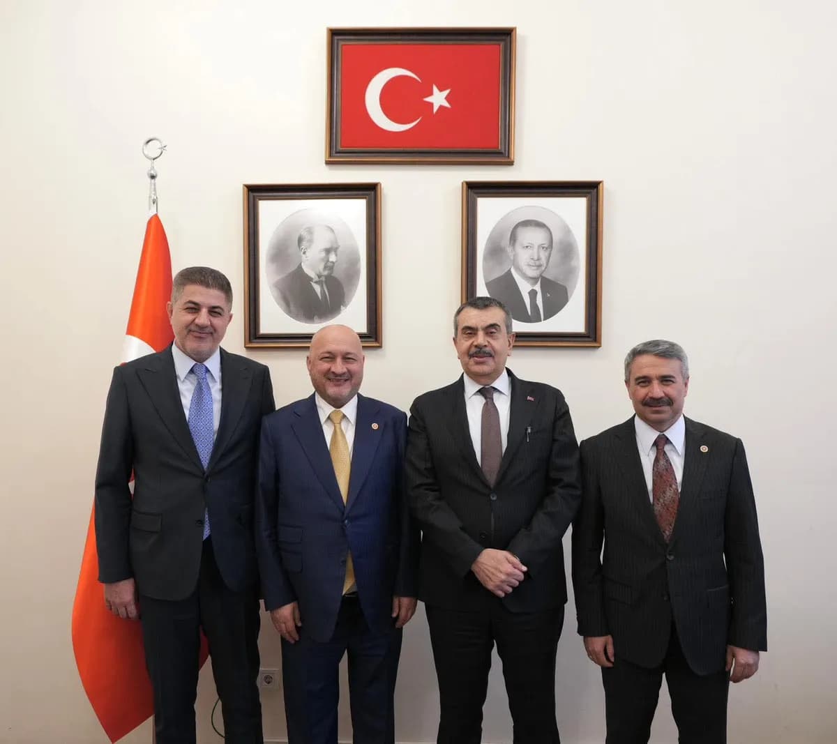 Bakan Tekin Adıyaman Eğitim Yatırımlarını Masaya Yatırdı