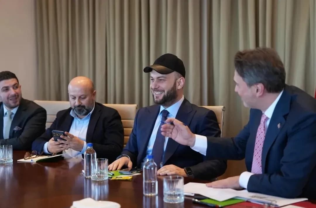 Bakan Bayraktar’dan Ezber Bozan Açıklama: Dünya Yeni Bir Safhaya Geçiyor — 2