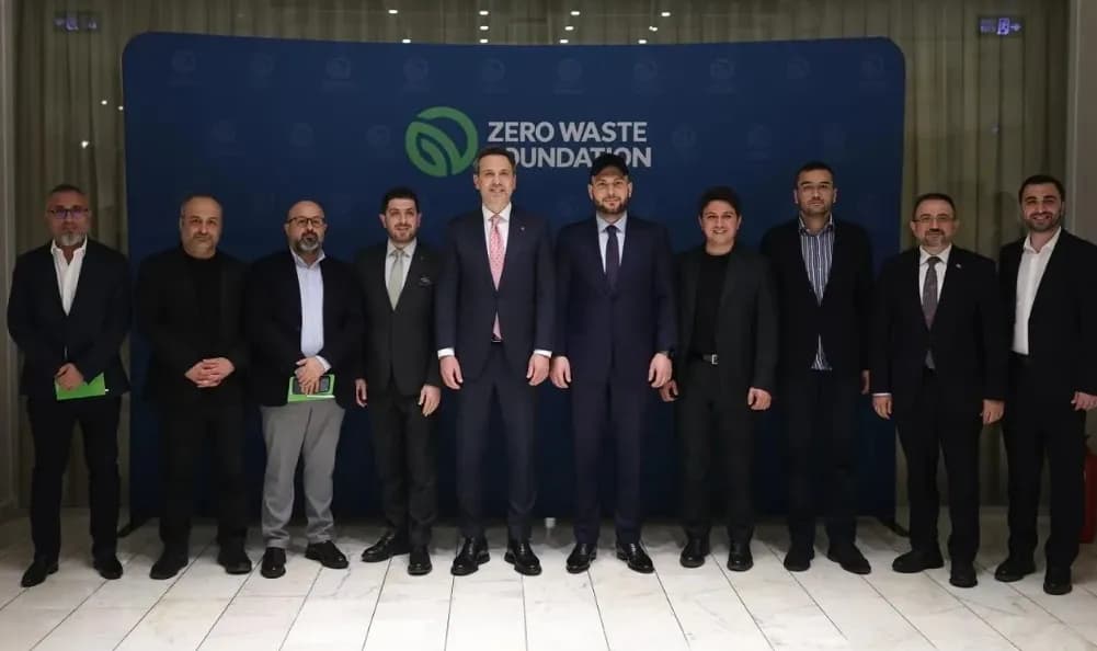 Bakan Bayraktar’dan Ezber Bozan Açıklama: Dünya Yeni Bir Safhaya Geçiyor — 1