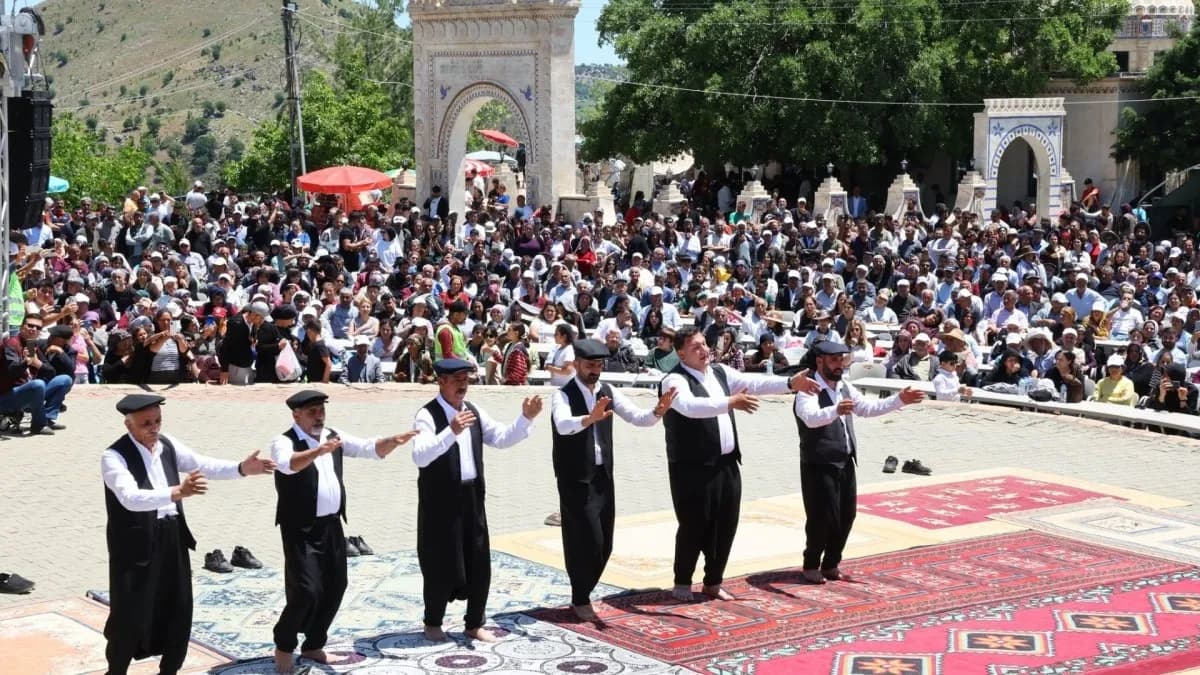 60 Yıllık Manevi Miras Yaşatılıyor! Ap Aziz Dede Dualar ve Semahlarla Anıldı — 4