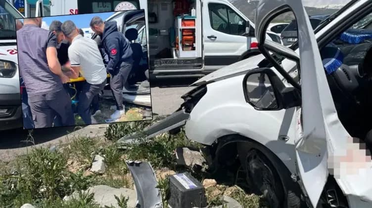 Van'da Feci Kaza: İki Otomobil Çarpıştı, 4 Kişi Hayatını Kaybetti