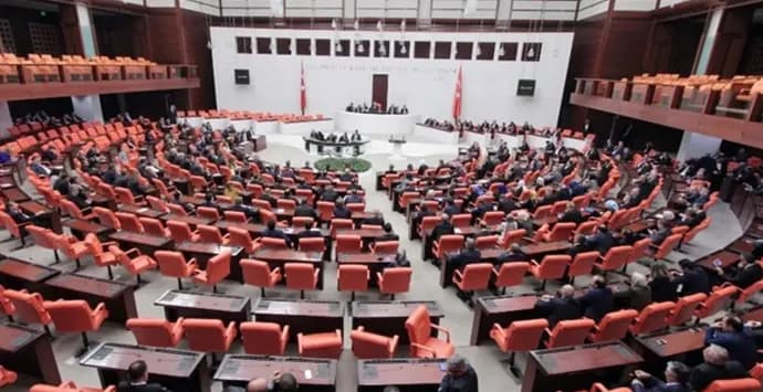 NATO zirvesi sonrası Meclis'te yoğun mesai: Kritik yasa teklifleri ve siyasi gündem yeni haftaya damga vuracak — 2