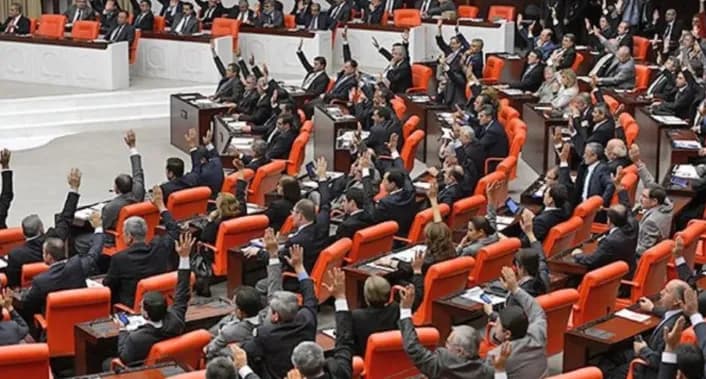 NATO zirvesi sonrası Meclis'te yoğun mesai: Kritik yasa teklifleri ve siyasi gündem yeni haftaya damga vuracak
