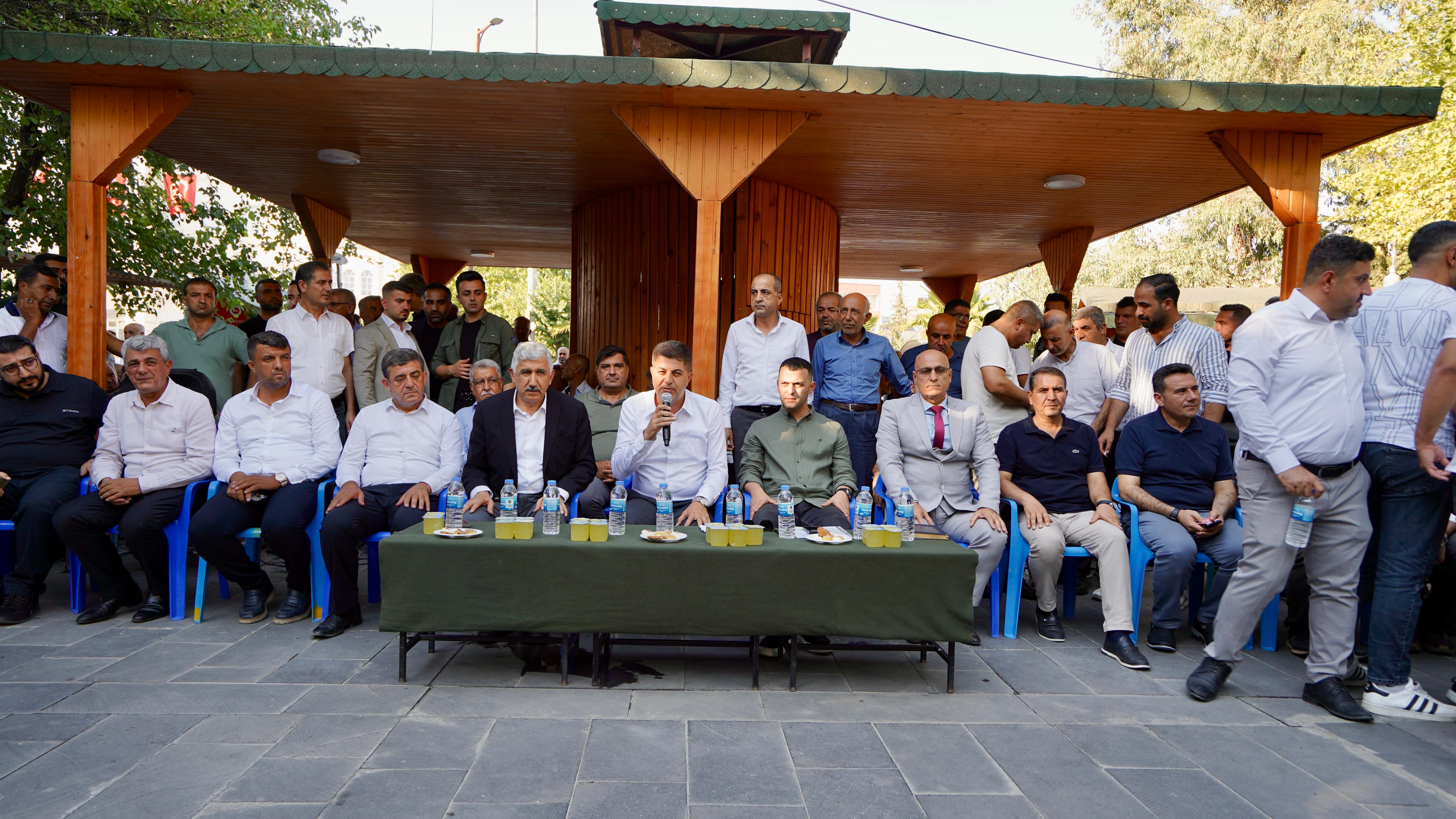 Milletvekili ve TBMM Başkanlık Divan Katip Üyesi Doç. Dr. İshak Şan'dan Kahta da Anlamlı Buluşma 