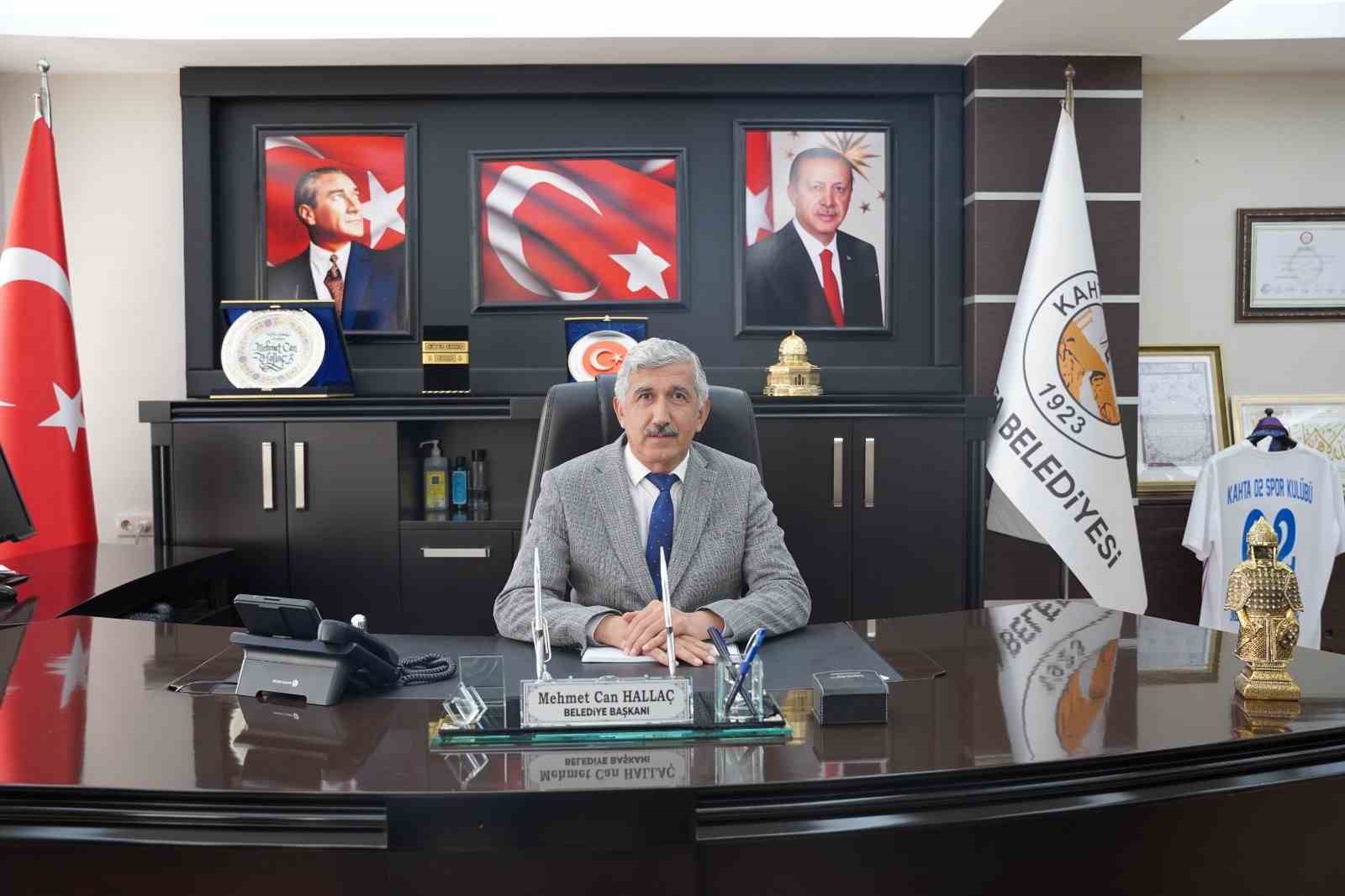 Başkan Hallaç, AK Parti’nin kuruluş yıl dönümünü kutladı