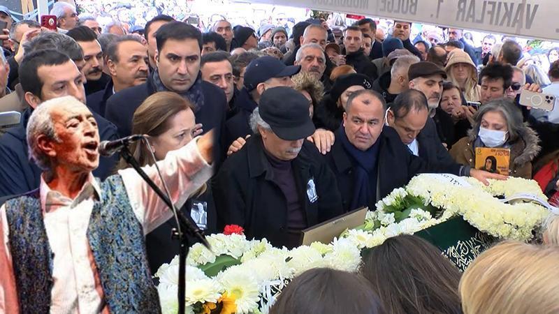 Edip Akbayram son yolculuğuna uğurlandı