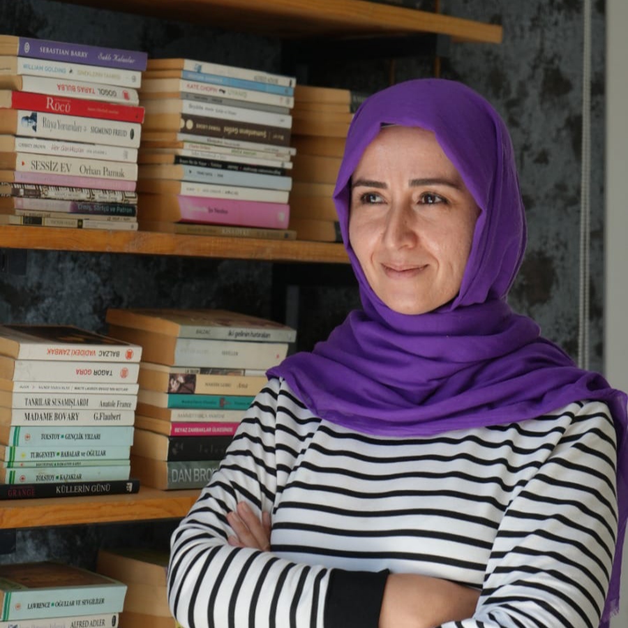 Geriye Kalan Aşk Mı, Gurur Mu?